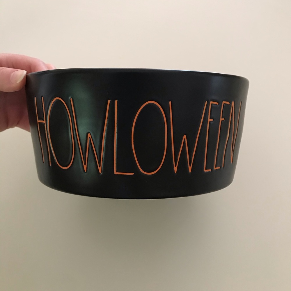 Rae Dunn RARE FIND HOWLOWEEN dog bowl. BRAND NEW